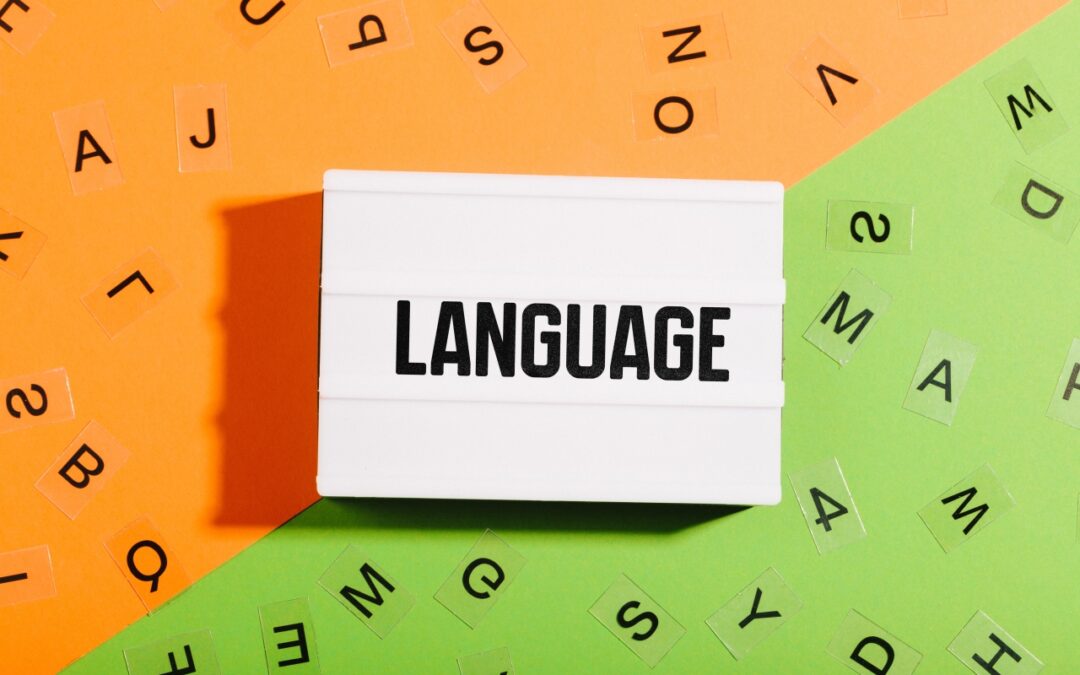 Czy nauka dwóch języków naraz spowalnia postępy? Fakty i mity