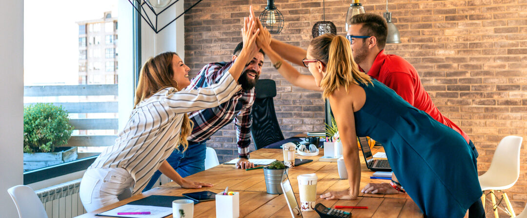 Dlaczego zgrany zespół nie tworzy się sam – co naprawdę buduje relacje w firmie?